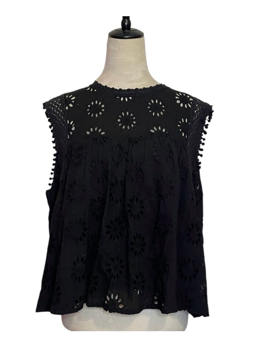 Zara Black Eyelet Sleeveless Blouse